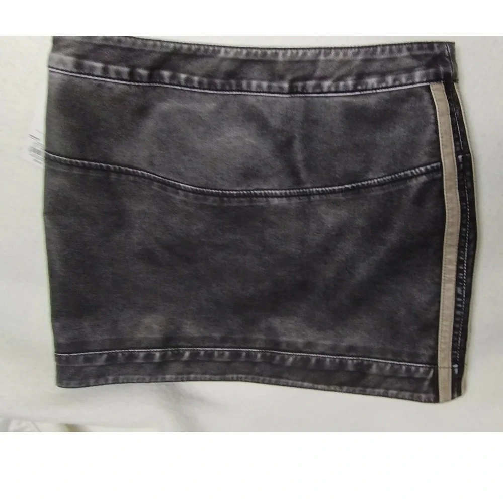 SO Faux Leather Mini Skirt Gray Wash Moto Zipper‎ Accents Clubwear Party Jrs Sz1